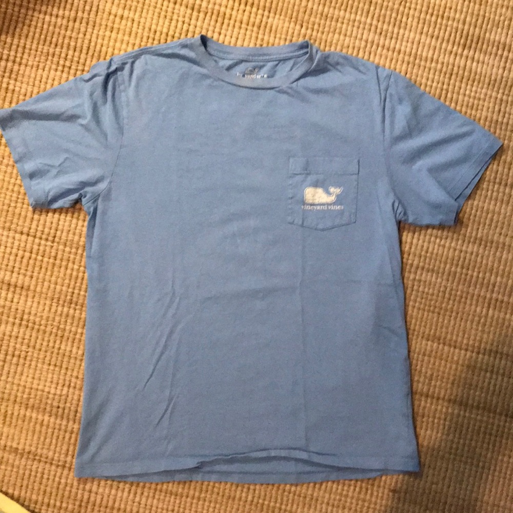 Vineyard Vines t-shirt